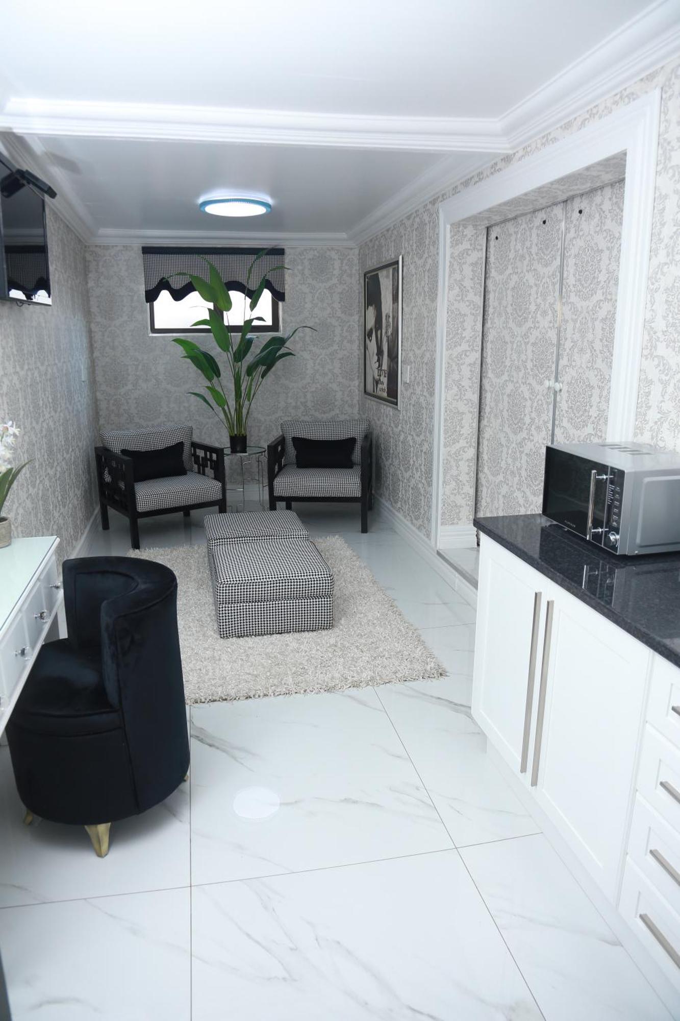 Villa Grande Luxury Accommodation เวลคอม ภายนอก รูปภาพ
